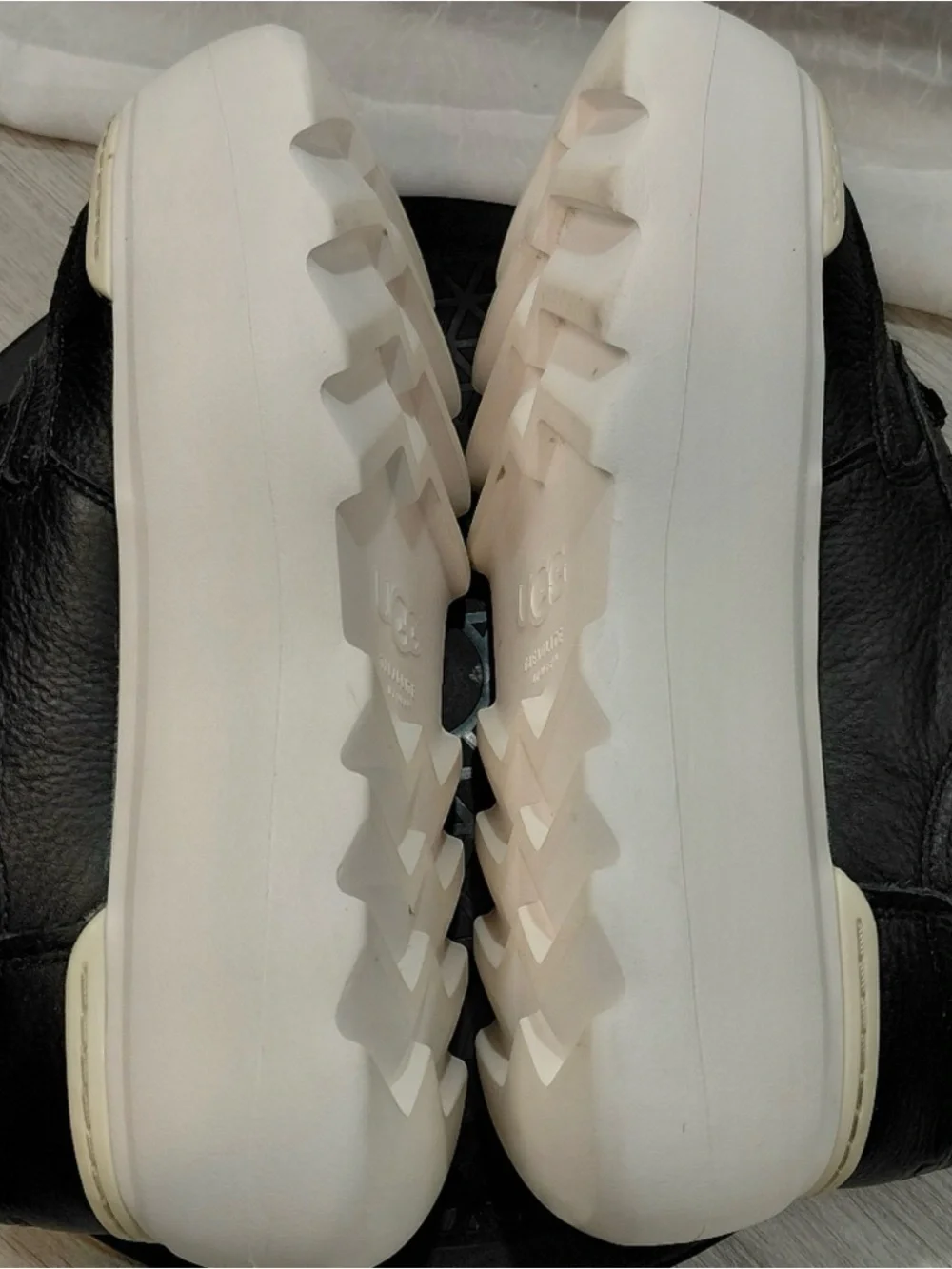 UGG Women Marin Mega Lace Black Leather Platform Sneaker Bright White Sole W7.5